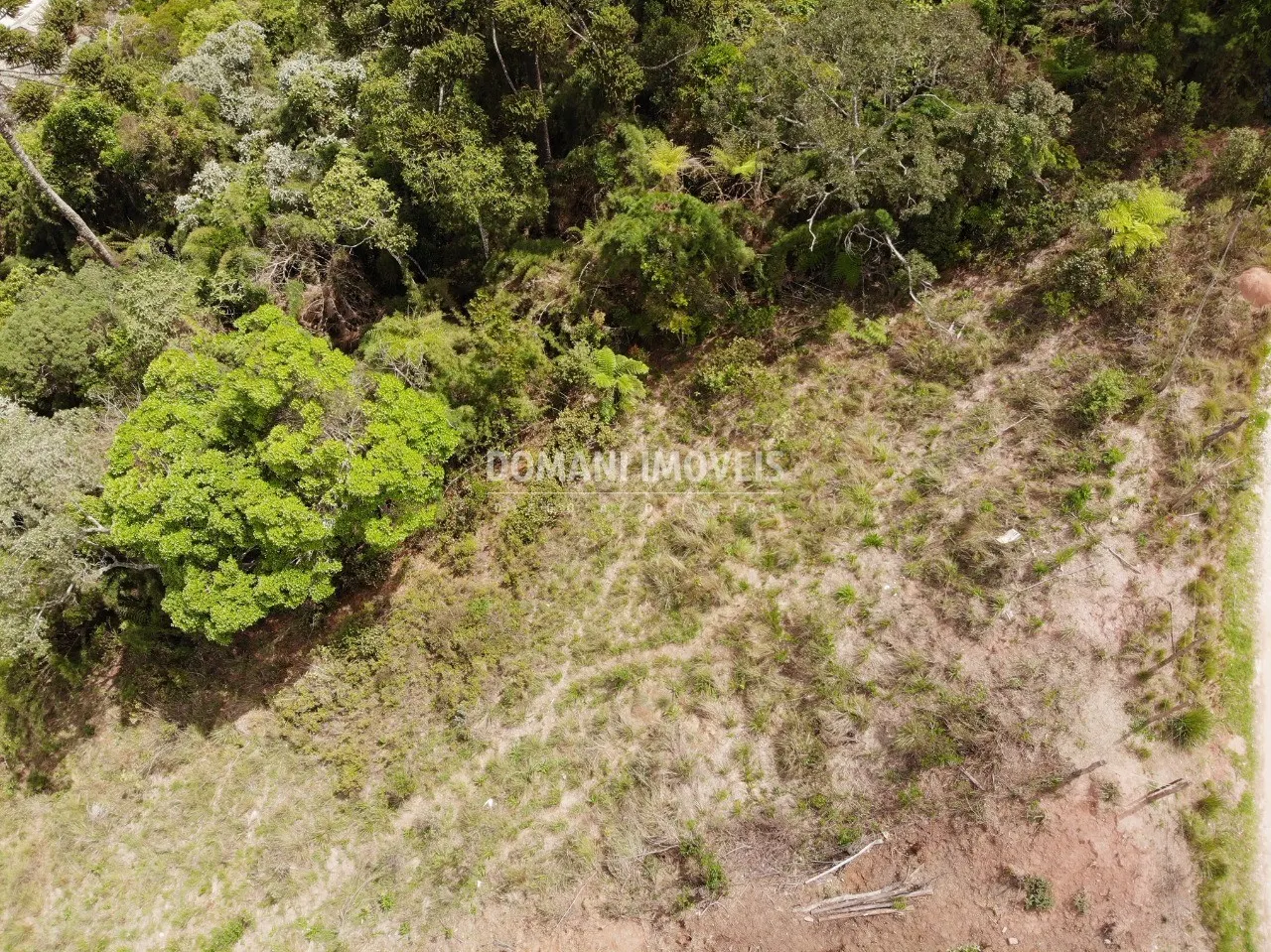 Terreno à venda de 1.750 m² em Campos do Jordão, SP, Brasil