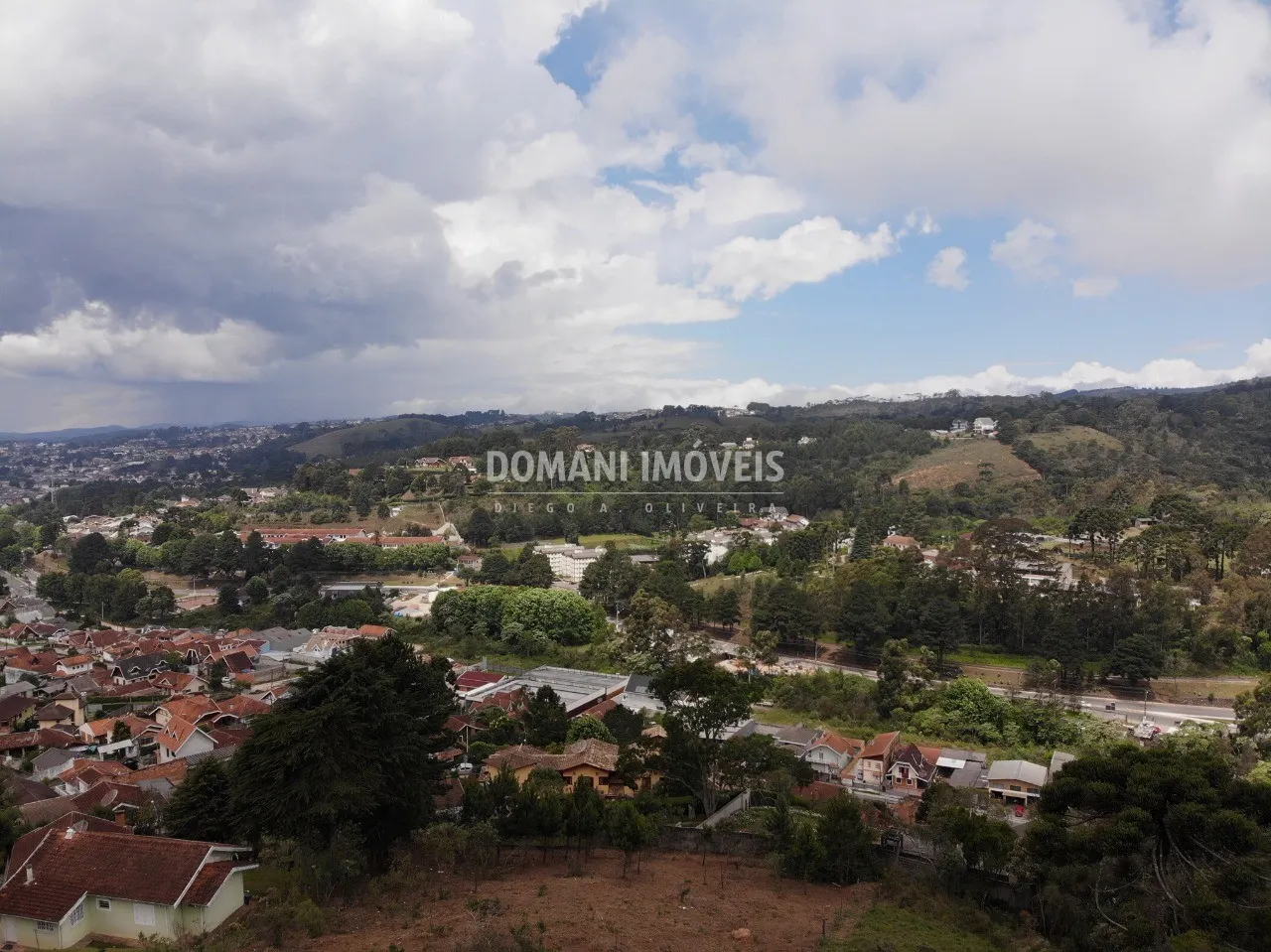 Terreno à venda de 1.750 m² em Campos do Jordão, SP, Brasil
