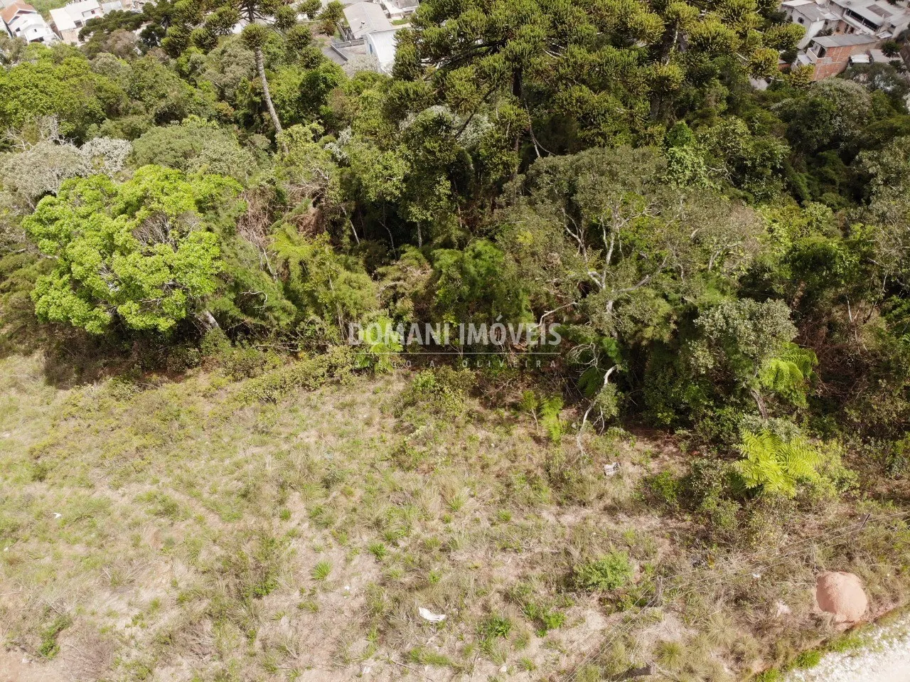 Terreno à venda de 1.750 m² em Campos do Jordão, SP, Brasil