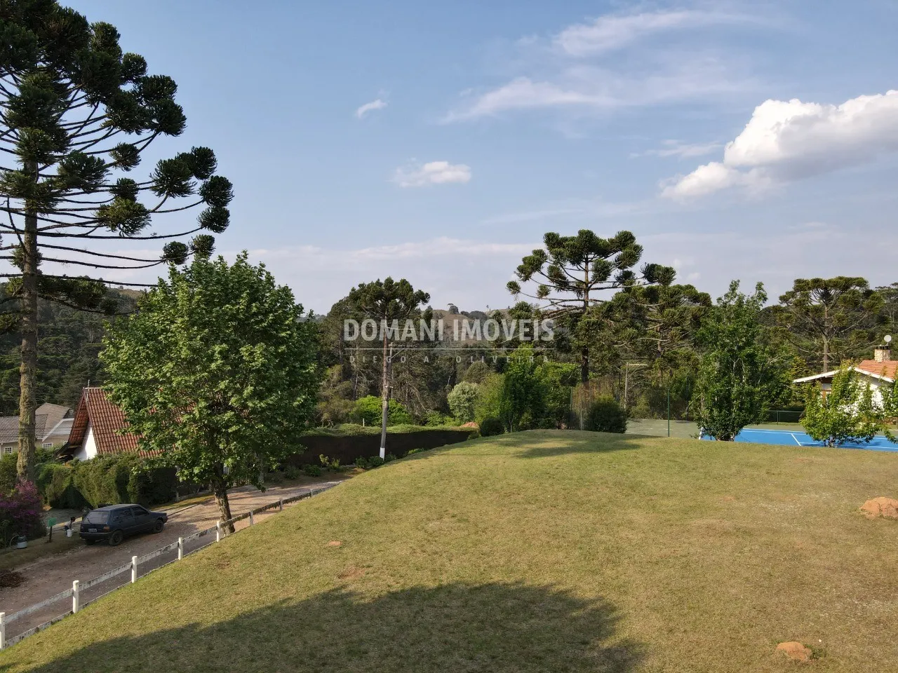 Terreno à venda de 1.090 m² em Campos do Jordão, SP, Brasil