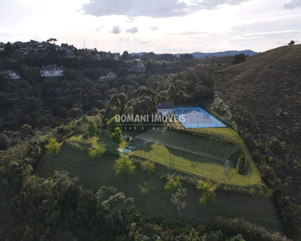 Plot for sale of 1,620 m² in Campos do Jordão, SP, Brazil