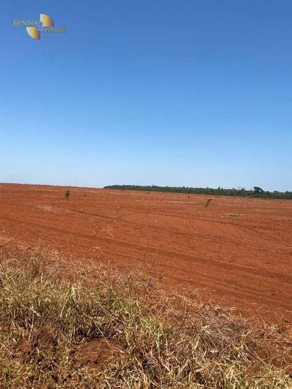 Fazenda à venda de 8.300 ha em Comodoro, MT, Brasil