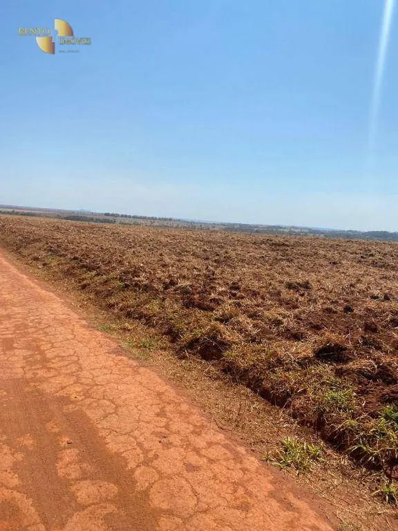 Fazenda à venda de 8.300 ha em Comodoro, MT, Brasil