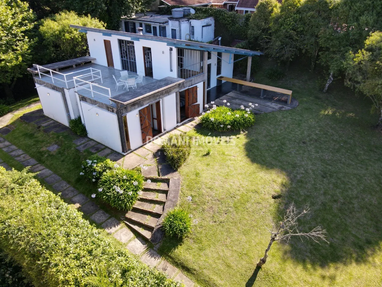 Casa à venda de 1.240 m² em Campos do Jordão, SP, Brasil