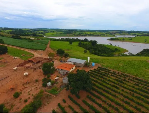 Fazenda à venda de 295 ha em Alfenas, MG, Brasil