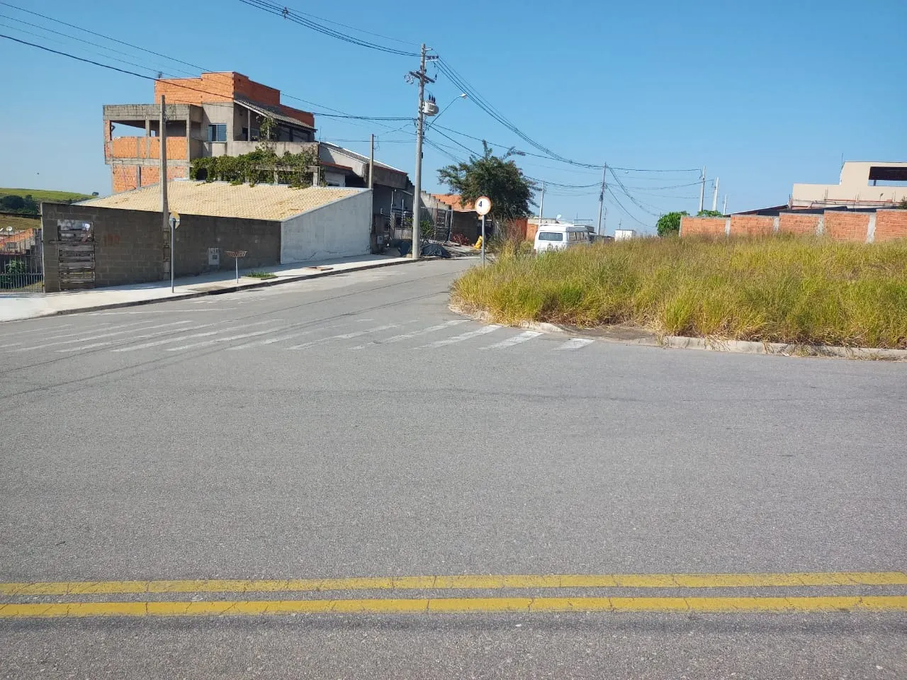 Terreno à venda de 200 m² em Monte Mor, SP, Brasil