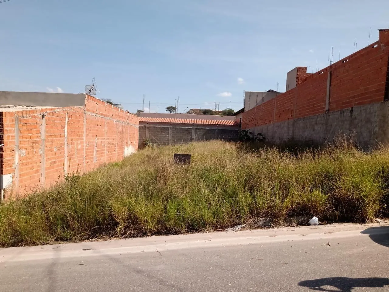 Terreno à venda de 200 m² em Monte Mor, SP, Brasil