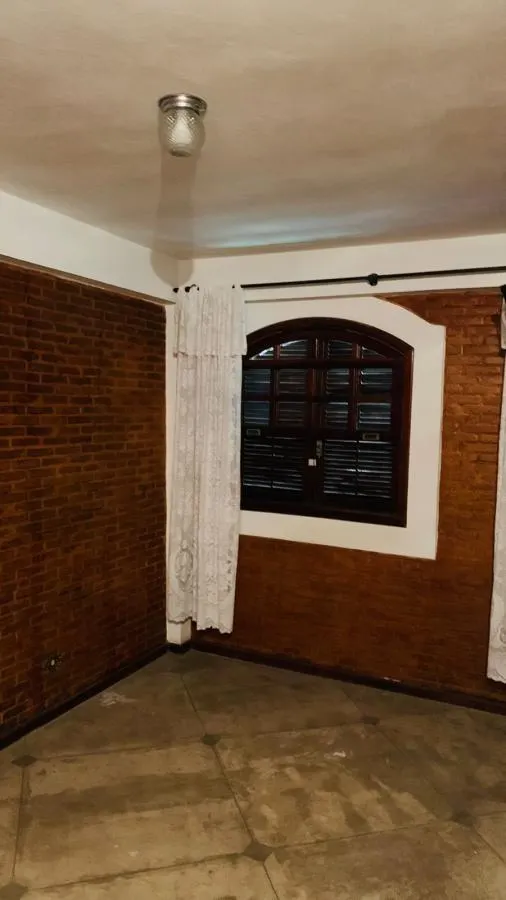 Country home for sale of 1,321 m² in São Roque, SP, Brazil