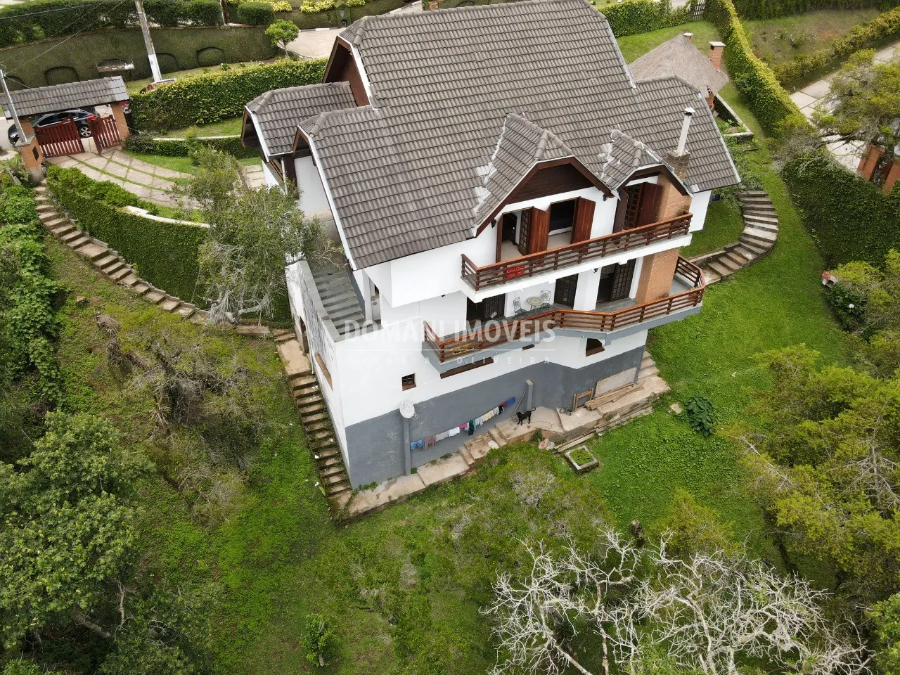 Casa à venda de 1.160 m² em Campos do Jordão, SP, Brasil