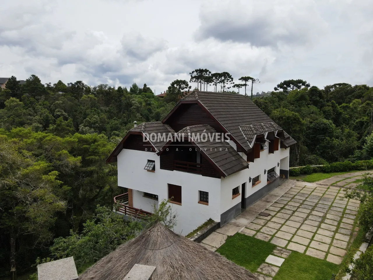 Casa à venda de 1.160 m² em Campos do Jordão, SP, Brasil