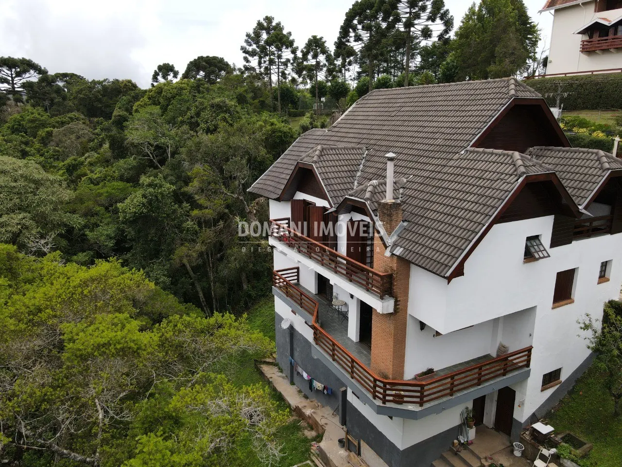 Casa à venda de 1.160 m² em Campos do Jordão, SP, Brasil
