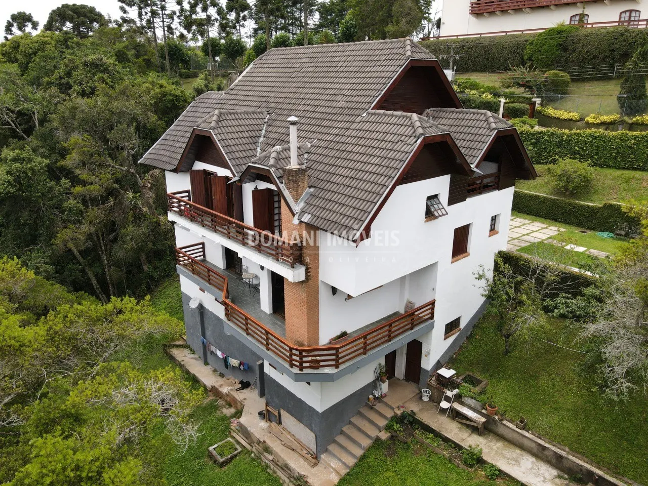 Casa à venda de 1.160 m² em Campos do Jordão, SP, Brasil