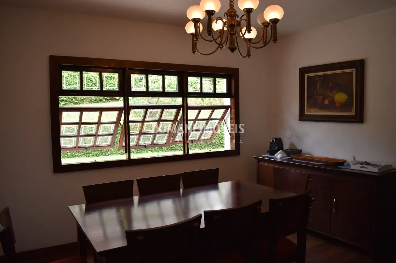 Casa à venda de 1.160 m² em Campos do Jordão, SP, Brasil