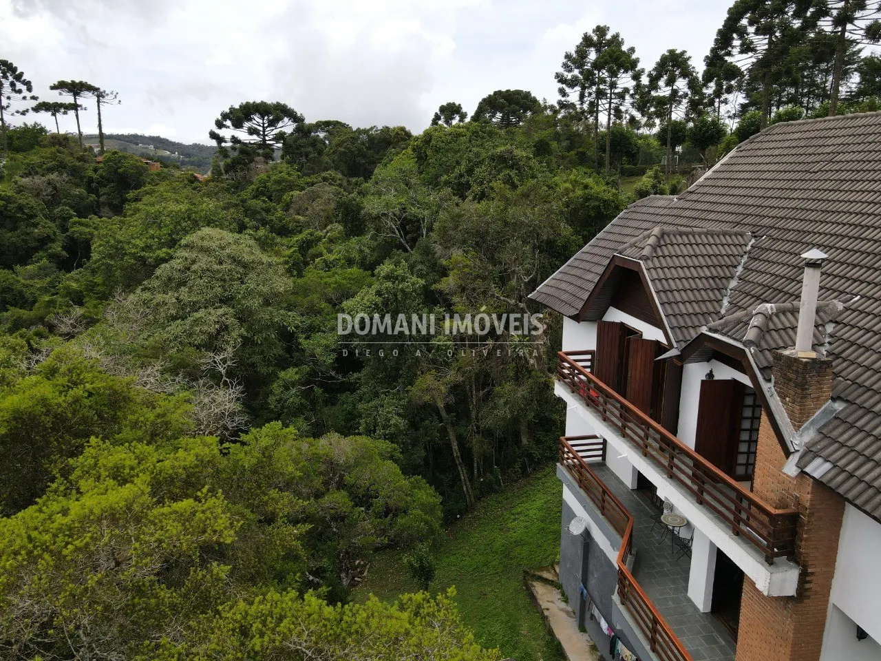 Casa à venda de 1.160 m² em Campos do Jordão, SP, Brasil