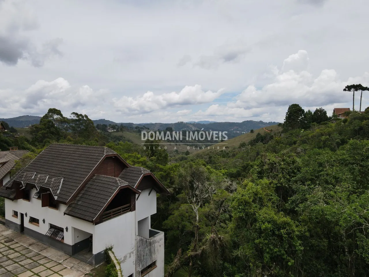 Casa à venda de 1.160 m² em Campos do Jordão, SP, Brasil