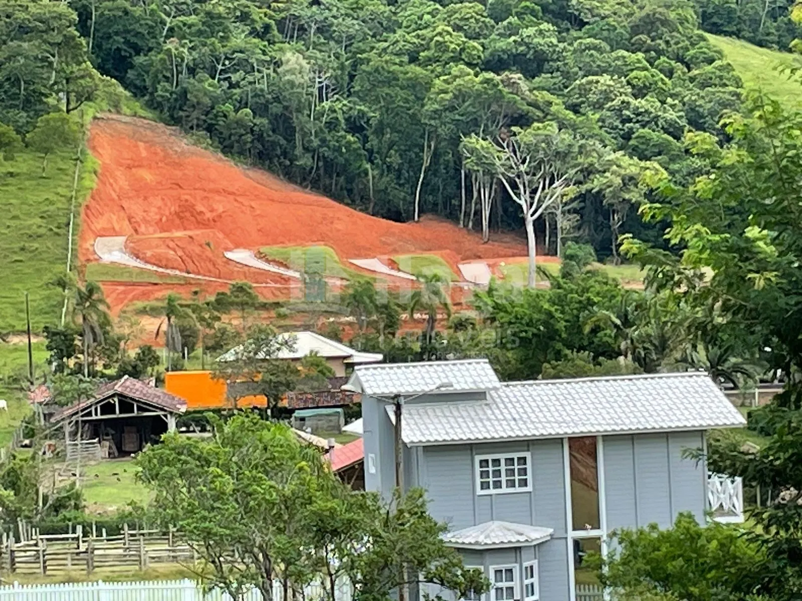 Chácara à venda de 9.000 m² em Tijucas, SC, Brasil