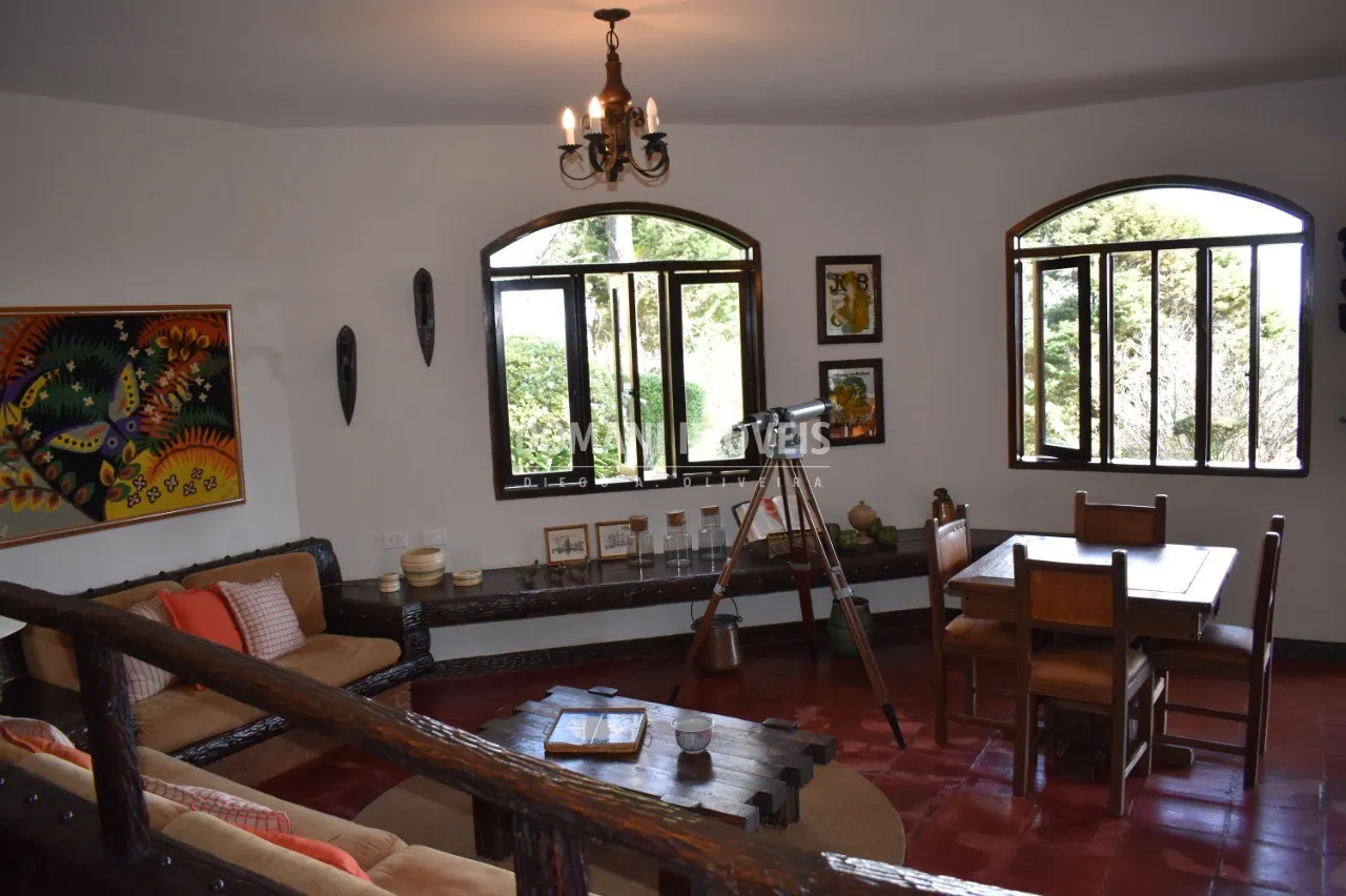 Casa à venda de 5.570 m² em Campos do Jordão, SP, Brasil