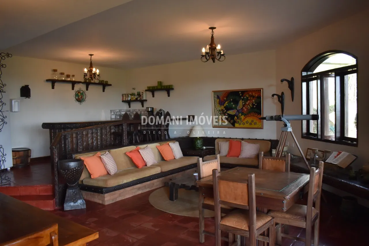 Casa à venda de 5.570 m² em Campos do Jordão, SP, Brasil