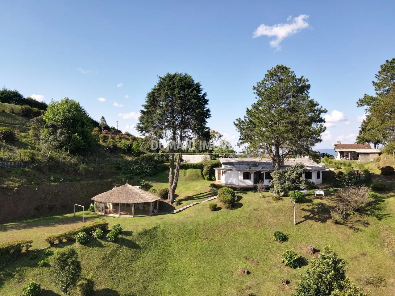 Casa à venda de 5.570 m² em Campos do Jordão, SP, Brasil