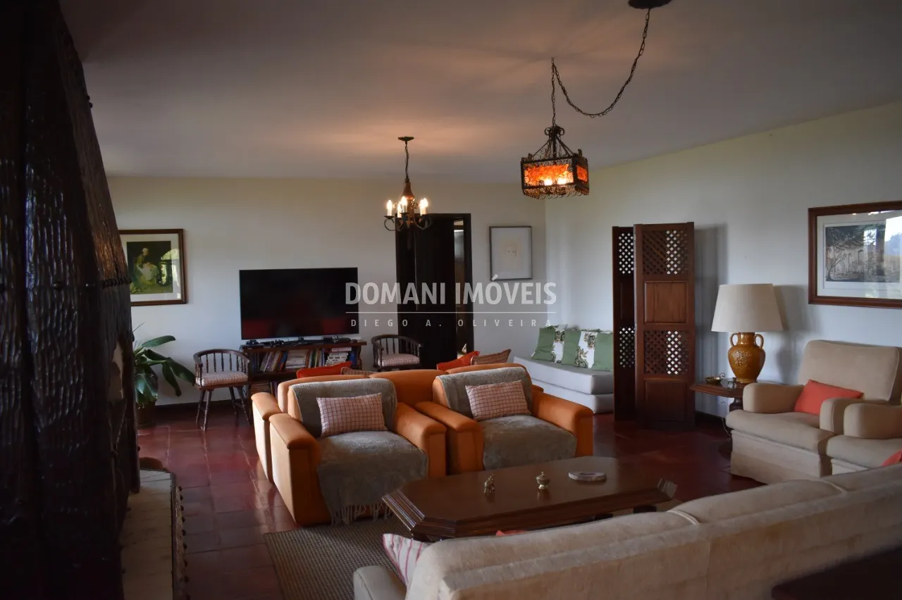 Casa à venda de 5.570 m² em Campos do Jordão, SP, Brasil