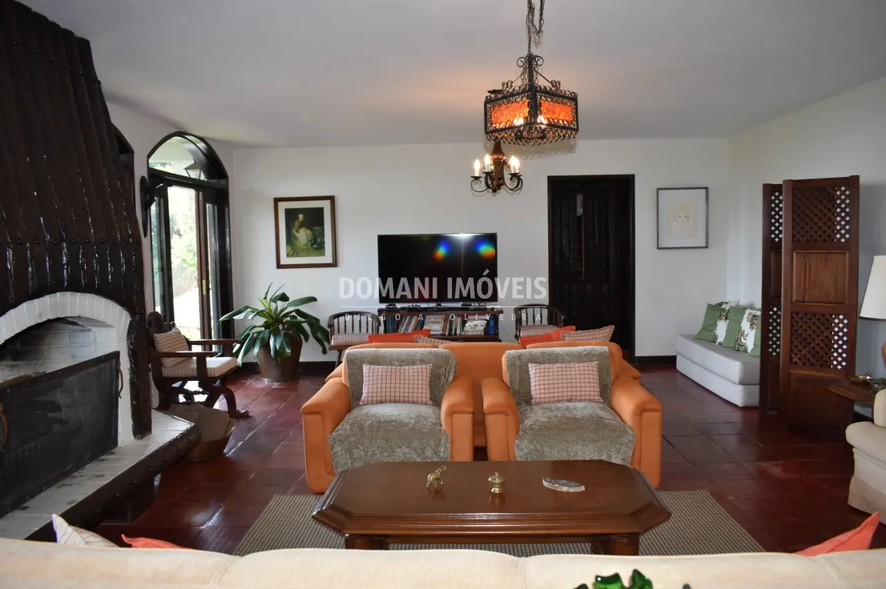 Casa à venda de 5.570 m² em Campos do Jordão, SP, Brasil
