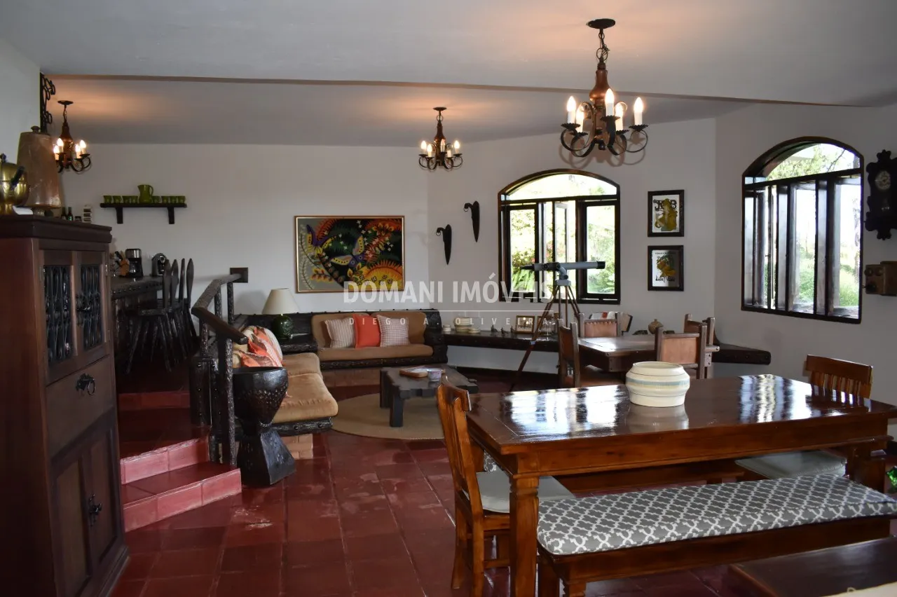 Casa à venda de 5.570 m² em Campos do Jordão, SP, Brasil