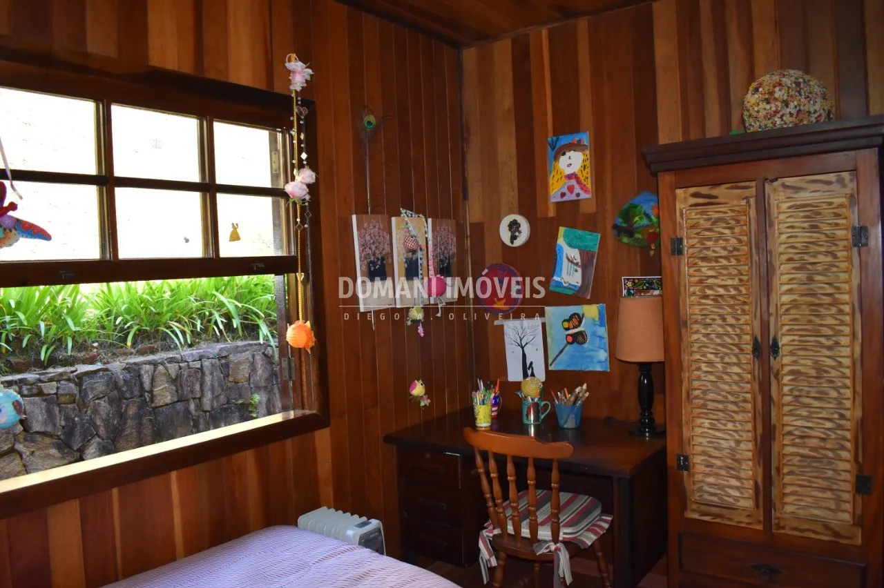 Casa à venda de 1.175 m² em Campos do Jordão, SP, Brasil
