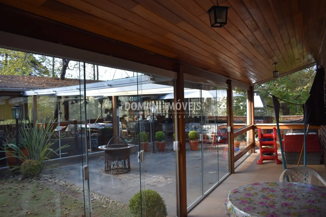 Casa à venda de 1.175 m² em Campos do Jordão, SP, Brasil