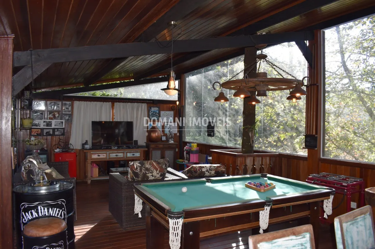 Casa à venda de 1.175 m² em Campos do Jordão, SP, Brasil