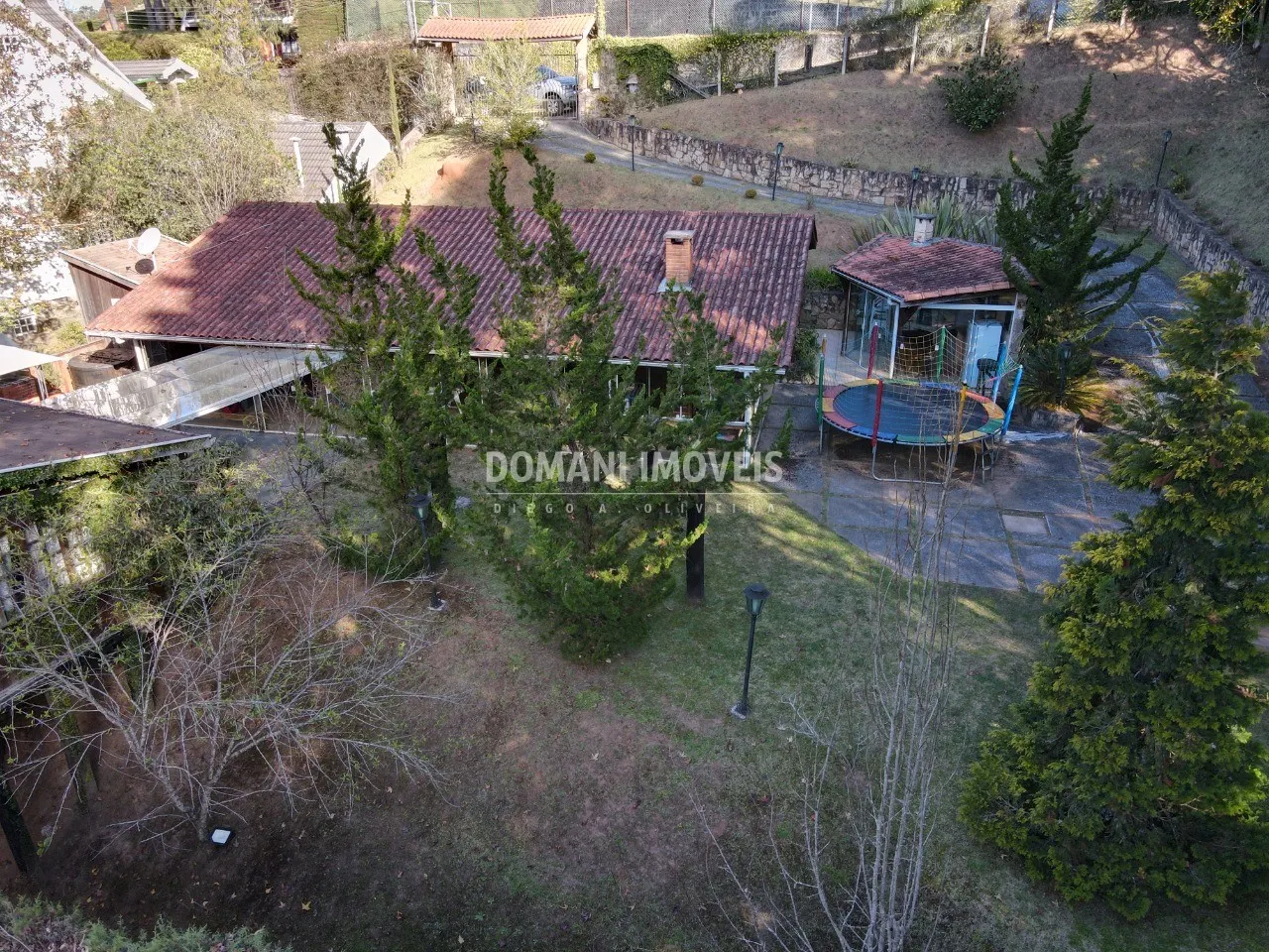 Casa à venda de 1.175 m² em Campos do Jordão, SP, Brasil