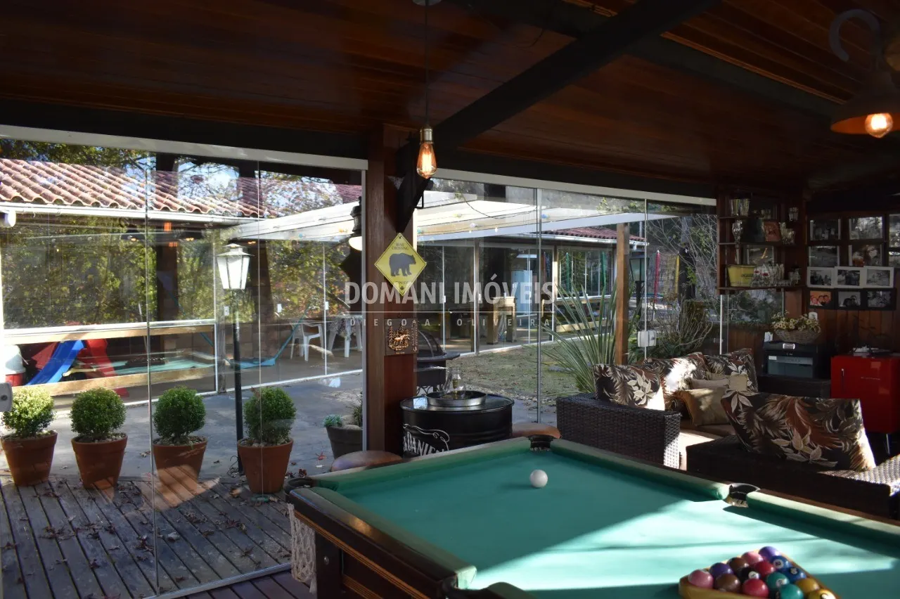 Casa à venda de 1.175 m² em Campos do Jordão, SP, Brasil