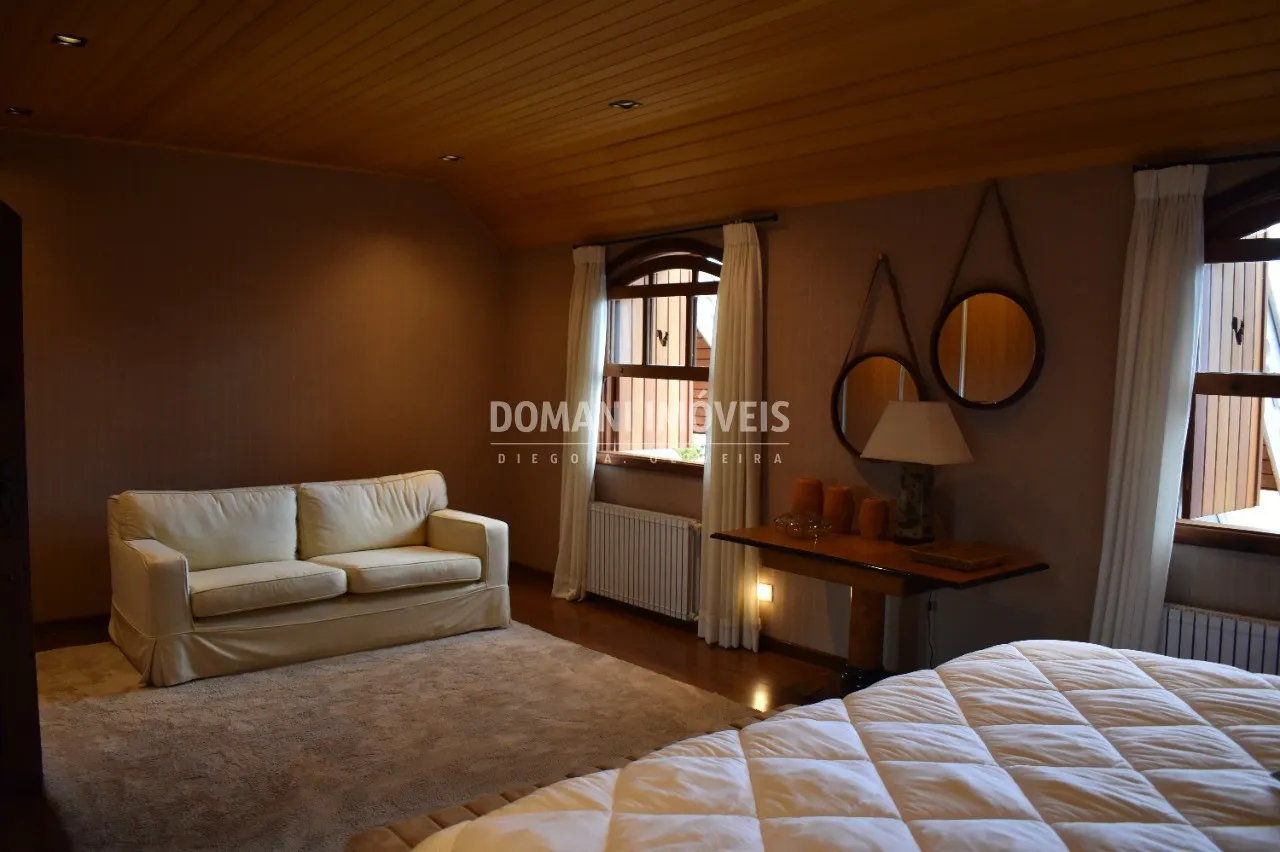 Casa à venda de 2.730 m² em Campos do Jordão, SP, Brasil