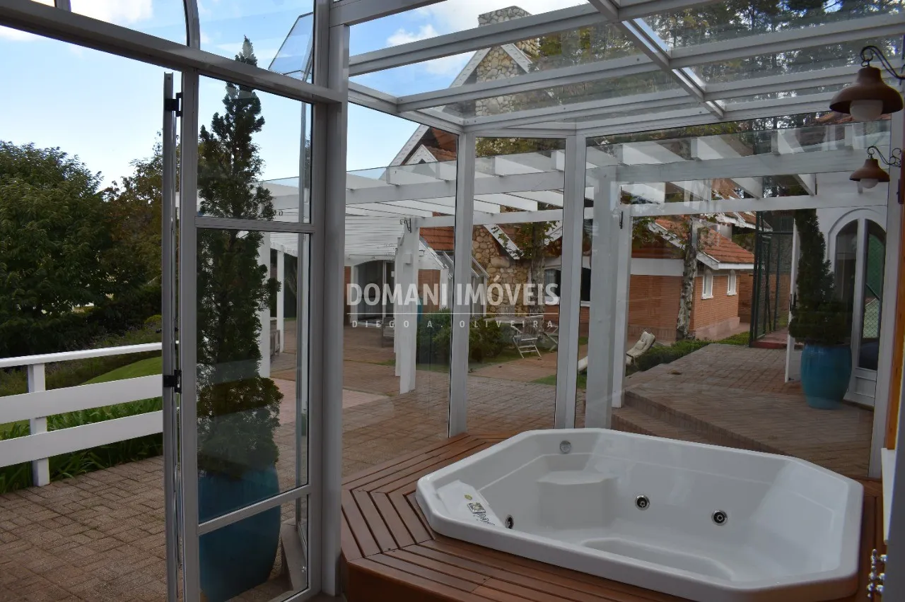 Casa à venda de 2.730 m² em Campos do Jordão, SP, Brasil