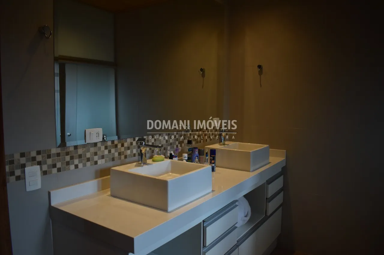 Casa à venda de 2.730 m² em Campos do Jordão, SP, Brasil