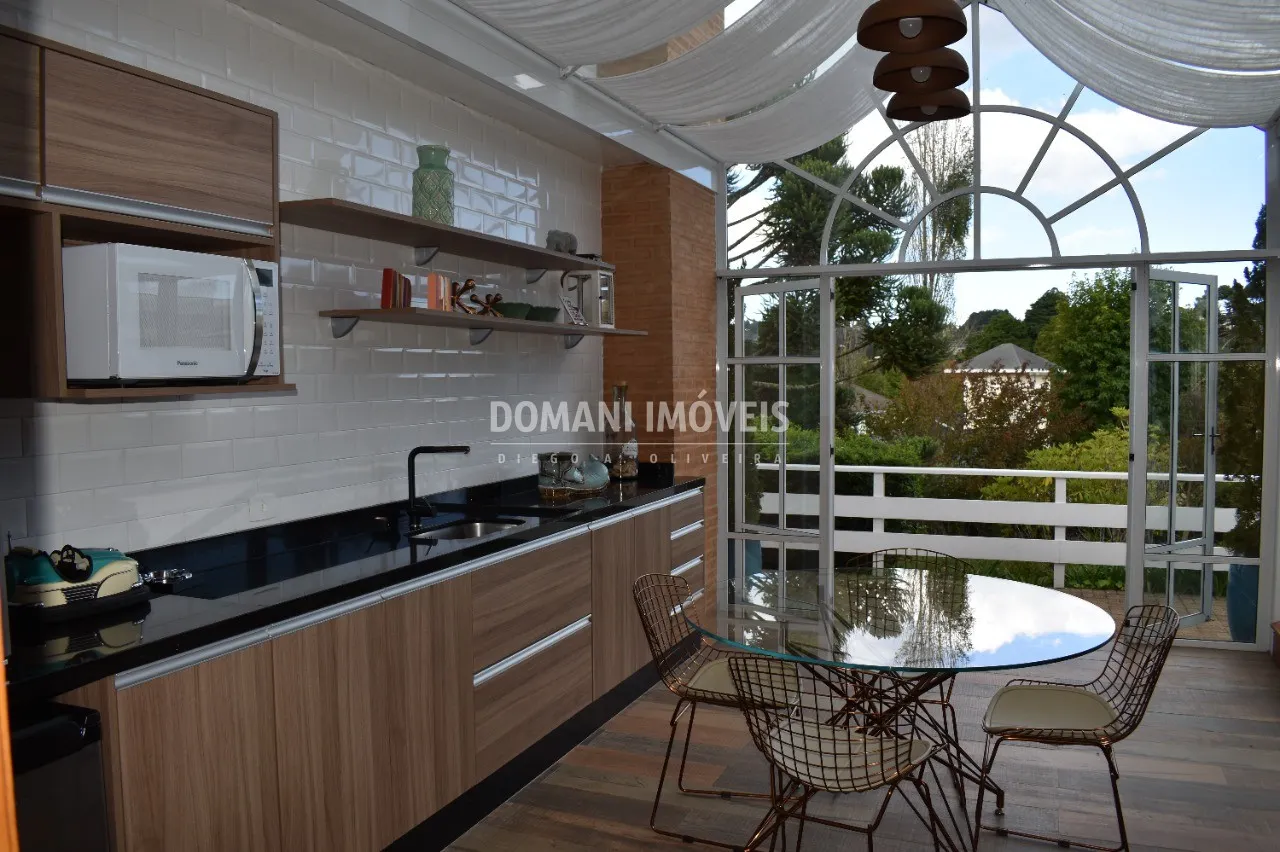 Casa à venda de 2.730 m² em Campos do Jordão, SP, Brasil