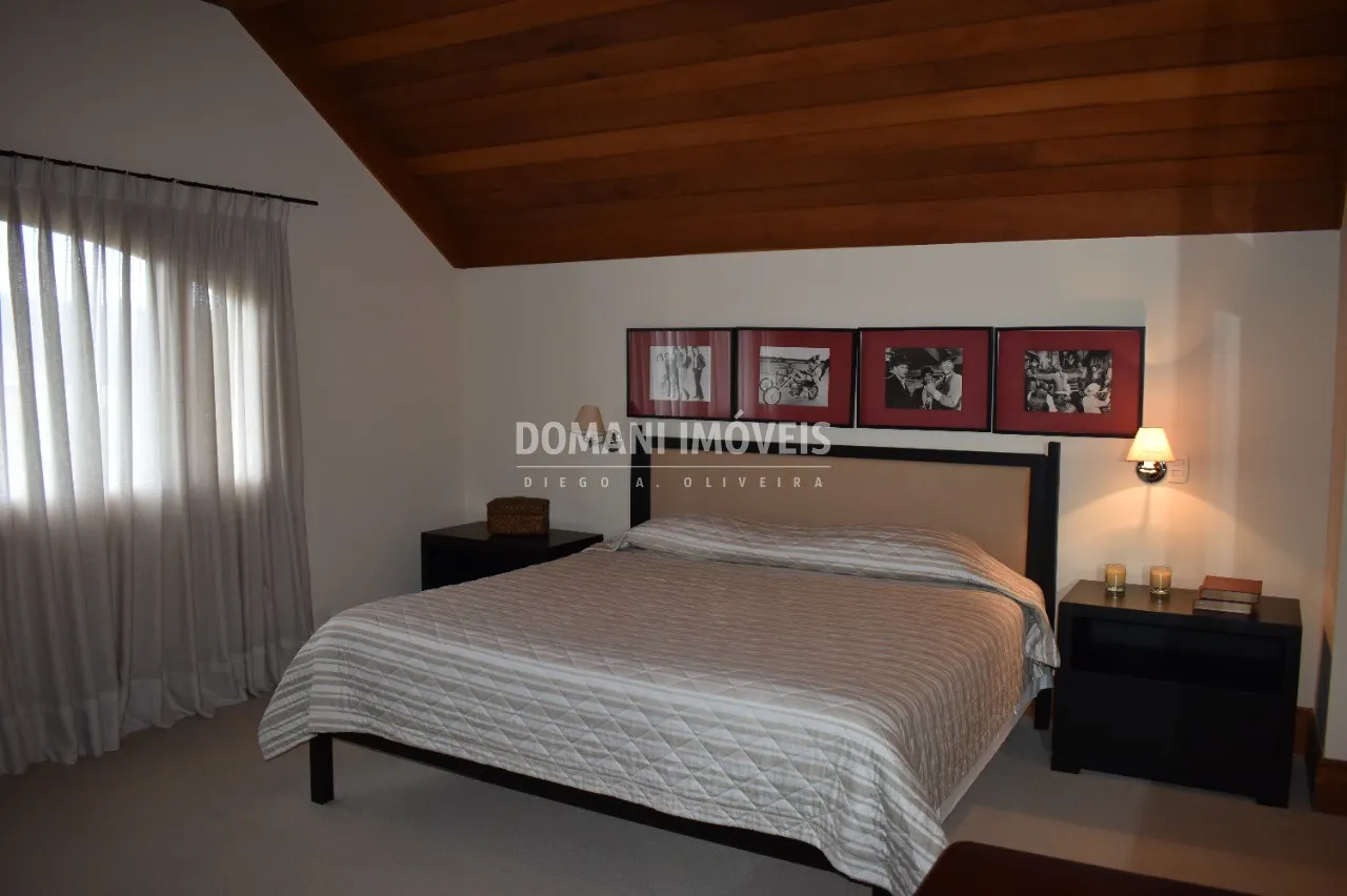 Casa à venda de 2.730 m² em Campos do Jordão, SP, Brasil