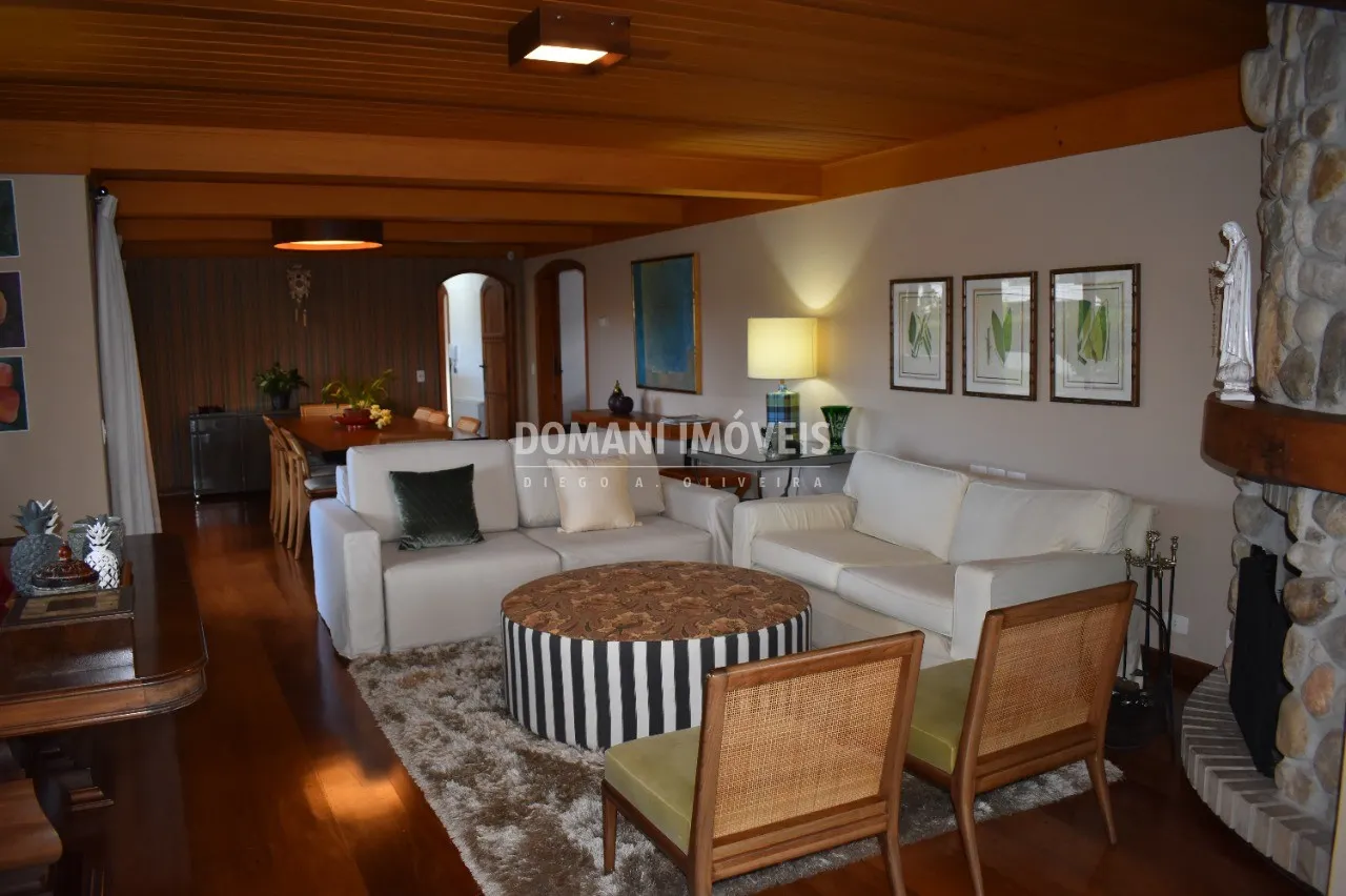 Casa à venda de 2.730 m² em Campos do Jordão, SP, Brasil