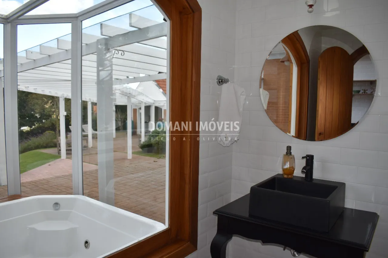 Casa à venda de 2.730 m² em Campos do Jordão, SP, Brasil