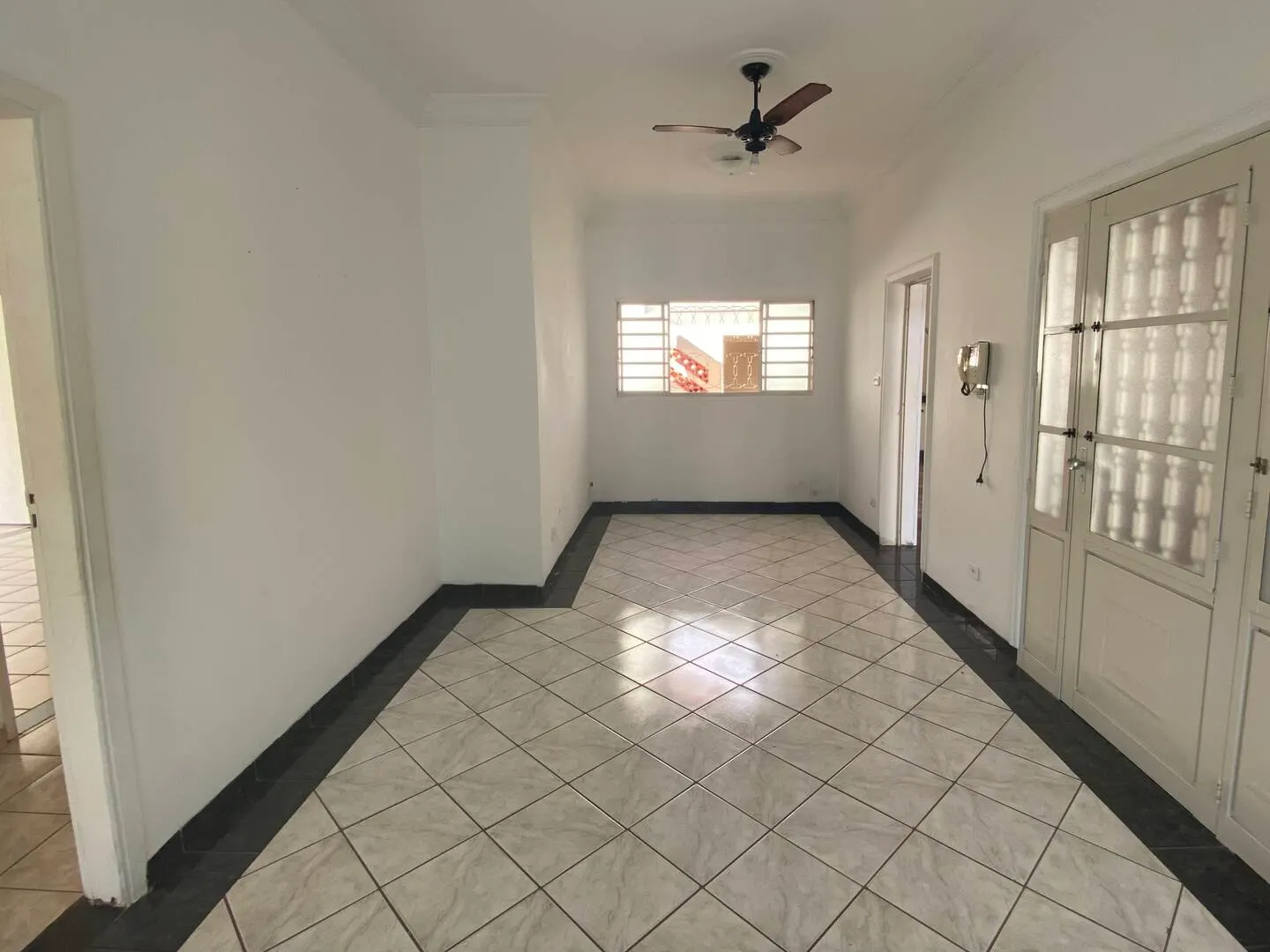 Casa à venda de 240 m² em Piraju, SP, Brasil