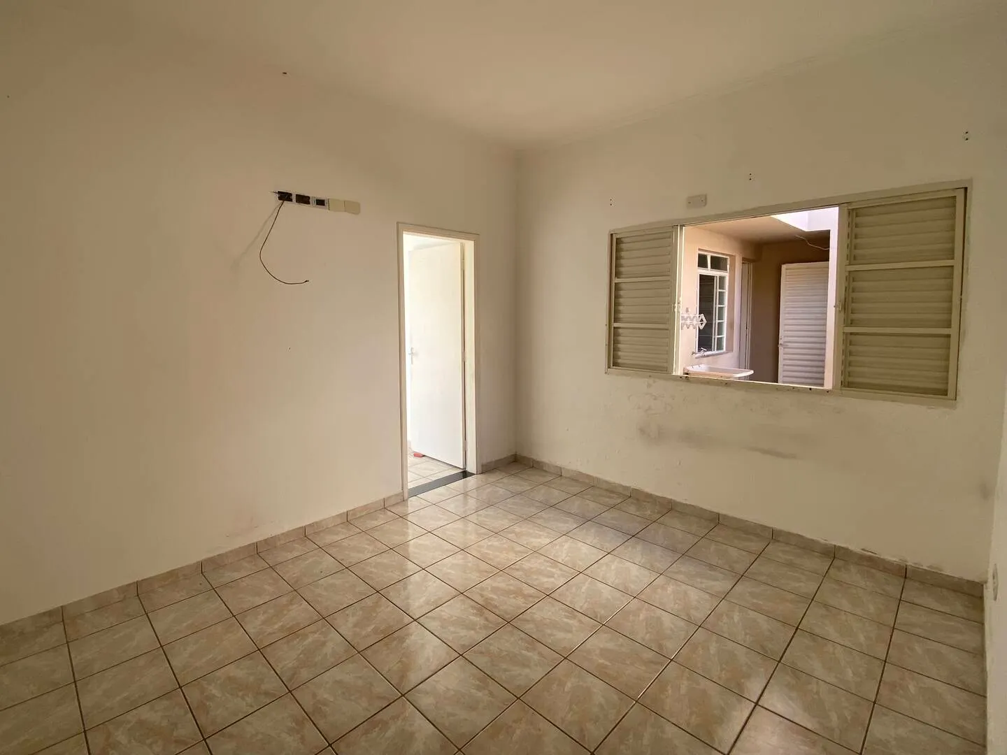 Casa à venda de 240 m² em Piraju, SP, Brasil