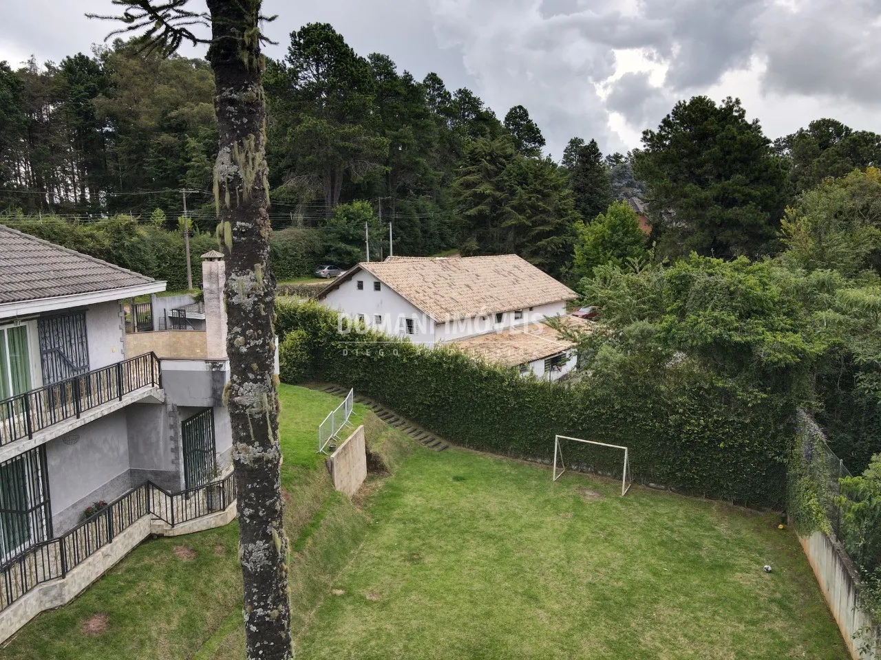 Casa à venda de 1.060 m² em Campos do Jordão, SP, Brasil