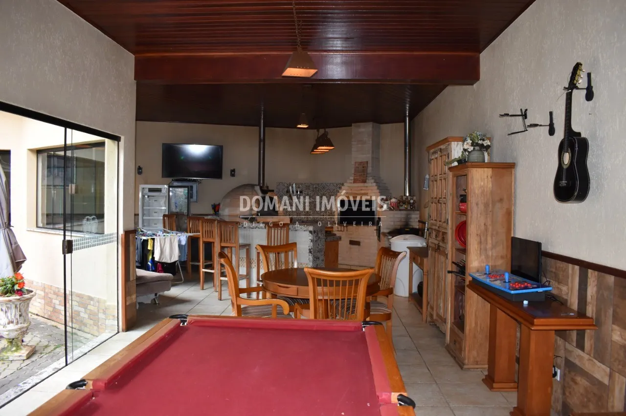 Casa à venda de 1.060 m² em Campos do Jordão, SP, Brasil