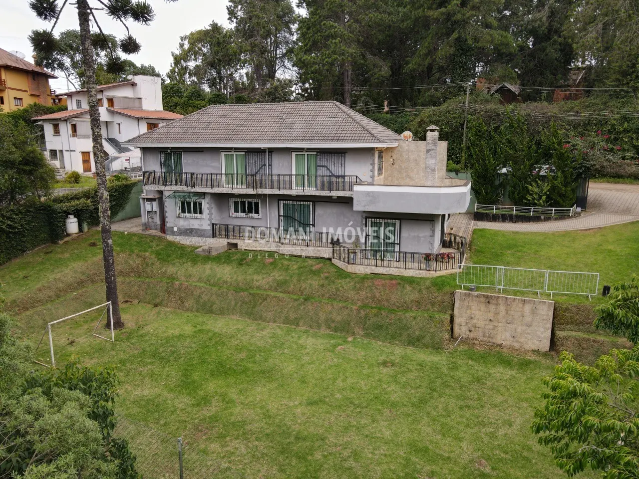 Casa à venda de 1.060 m² em Campos do Jordão, SP, Brasil