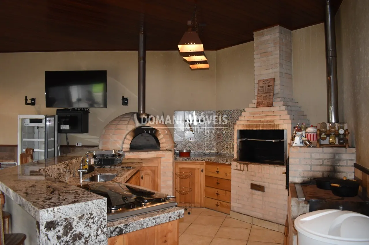 Casa à venda de 1.060 m² em Campos do Jordão, SP, Brasil