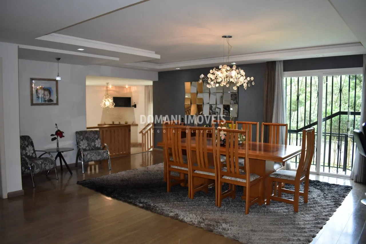 Casa à venda de 1.060 m² em Campos do Jordão, SP, Brasil