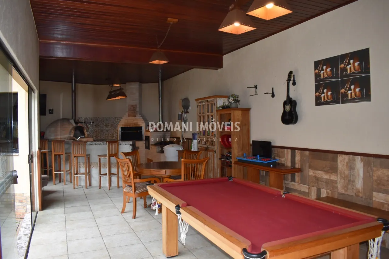 Casa à venda de 1.060 m² em Campos do Jordão, SP, Brasil