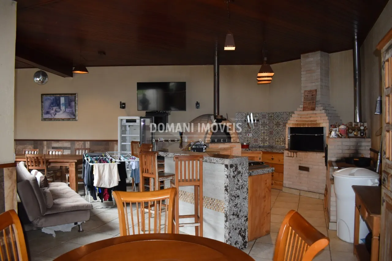 Casa à venda de 1.060 m² em Campos do Jordão, SP, Brasil