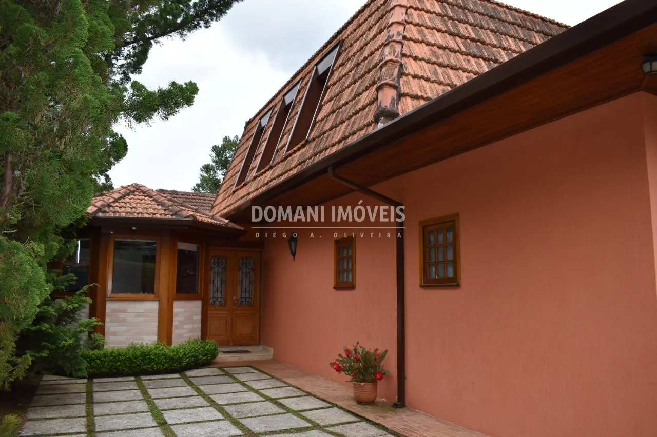 Casa à venda de 1.000 m² em Campos do Jordão, SP, Brasil
