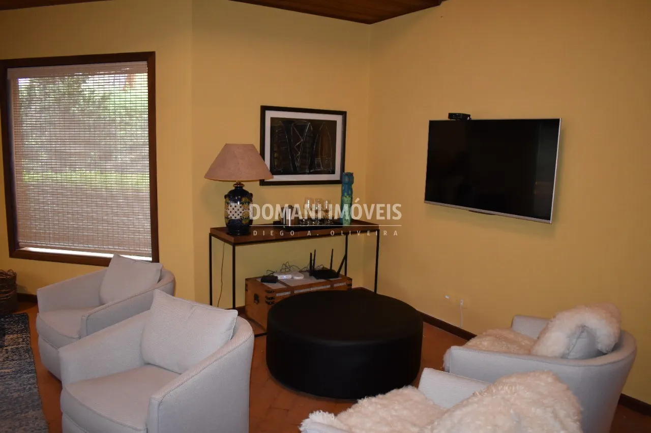 Casa à venda de 1.000 m² em Campos do Jordão, SP, Brasil