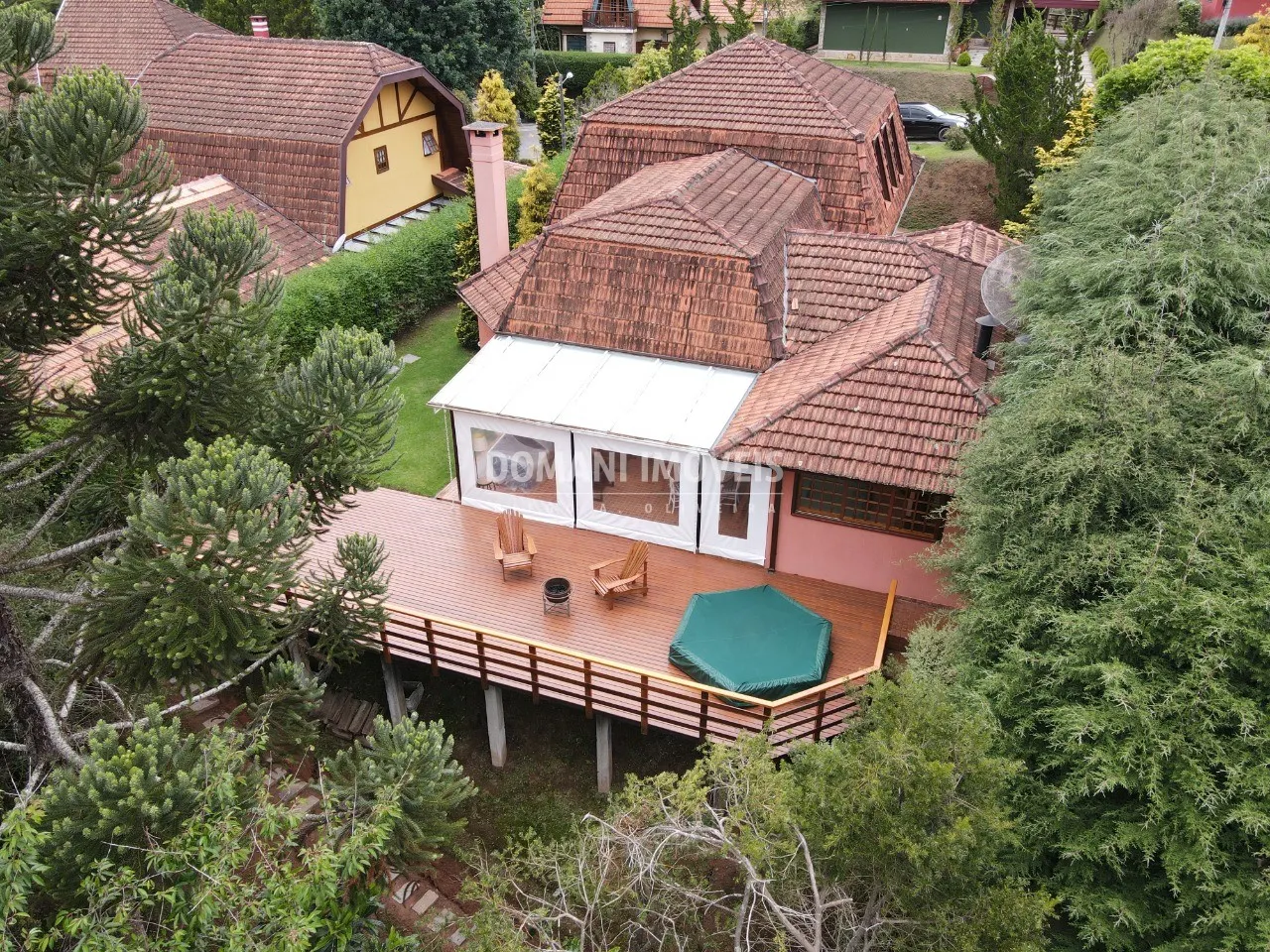Casa à venda de 1.000 m² em Campos do Jordão, SP, Brasil